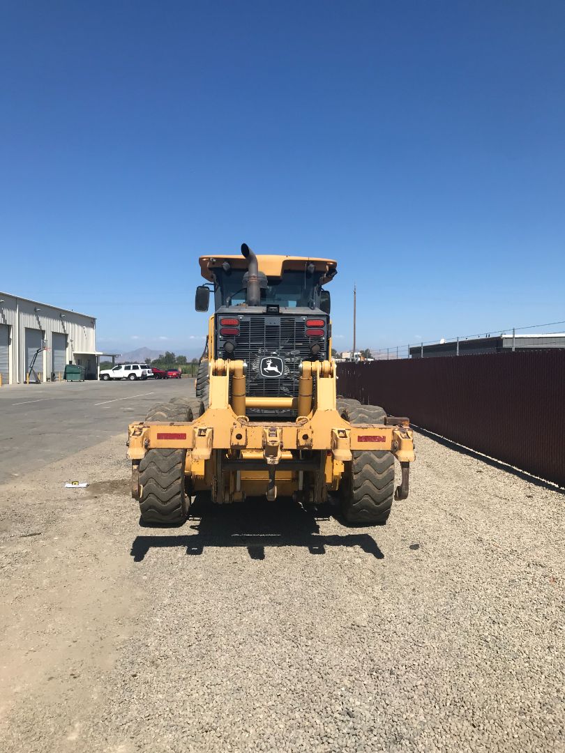 2010 DEERE 872GP - Image 3